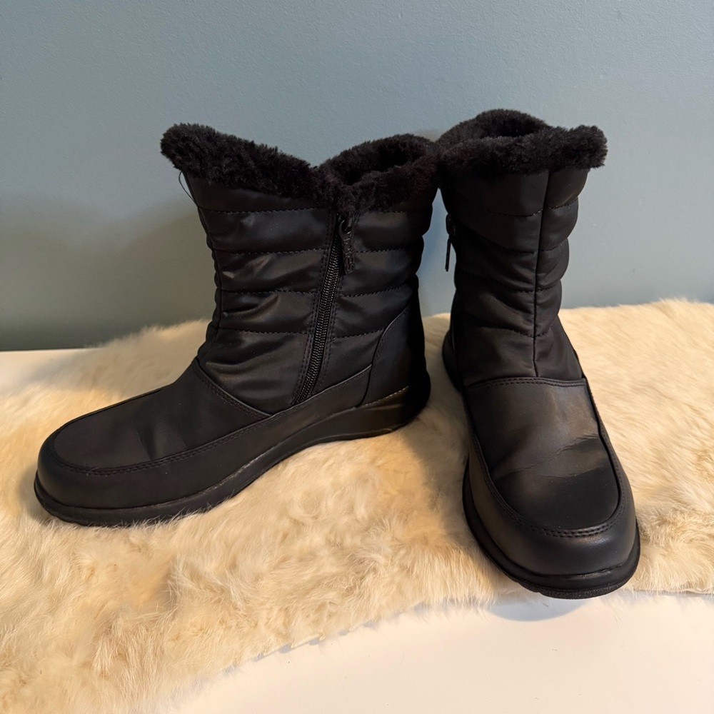 Totes Women’s Linda 2 Faux Fur Winter Boots